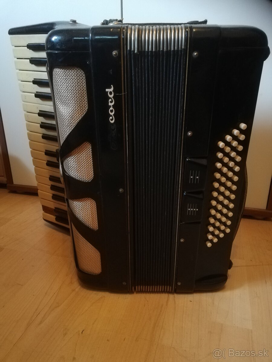 Predám staršiu harmoniku