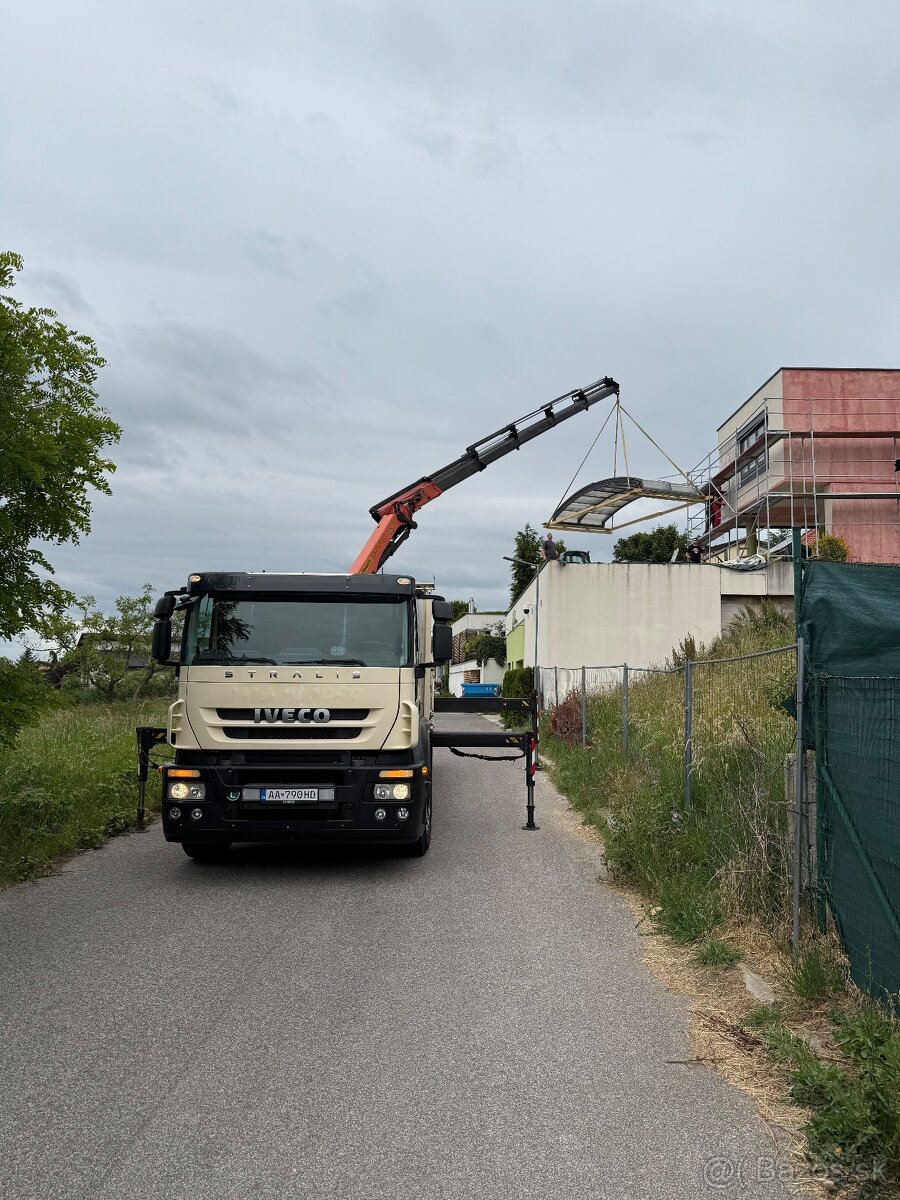 Autodoprava s hydraulickou rukou - dosah 25m
