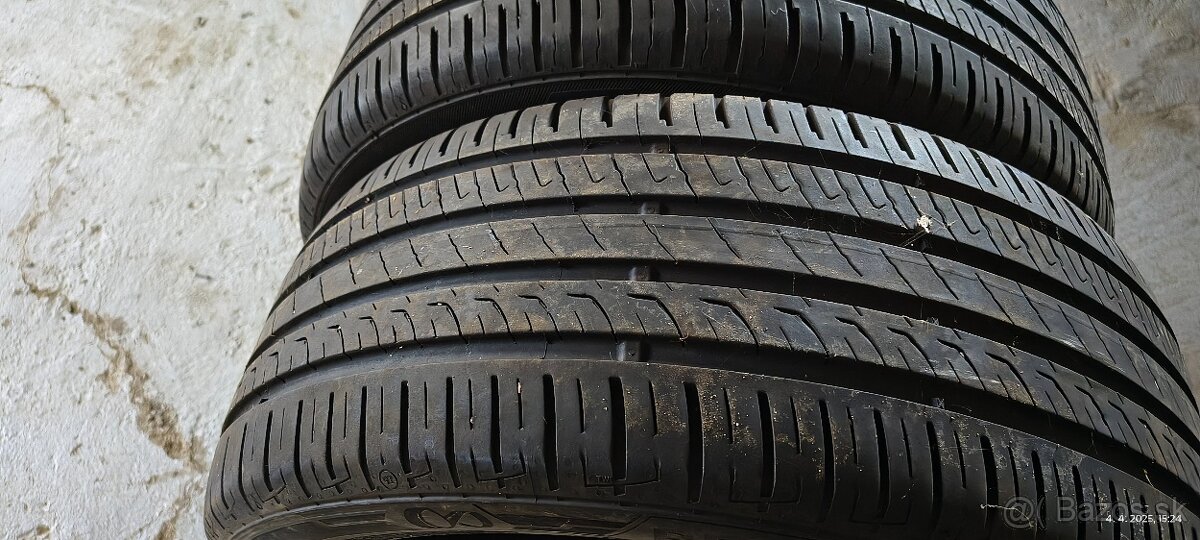 225X50r17 barum