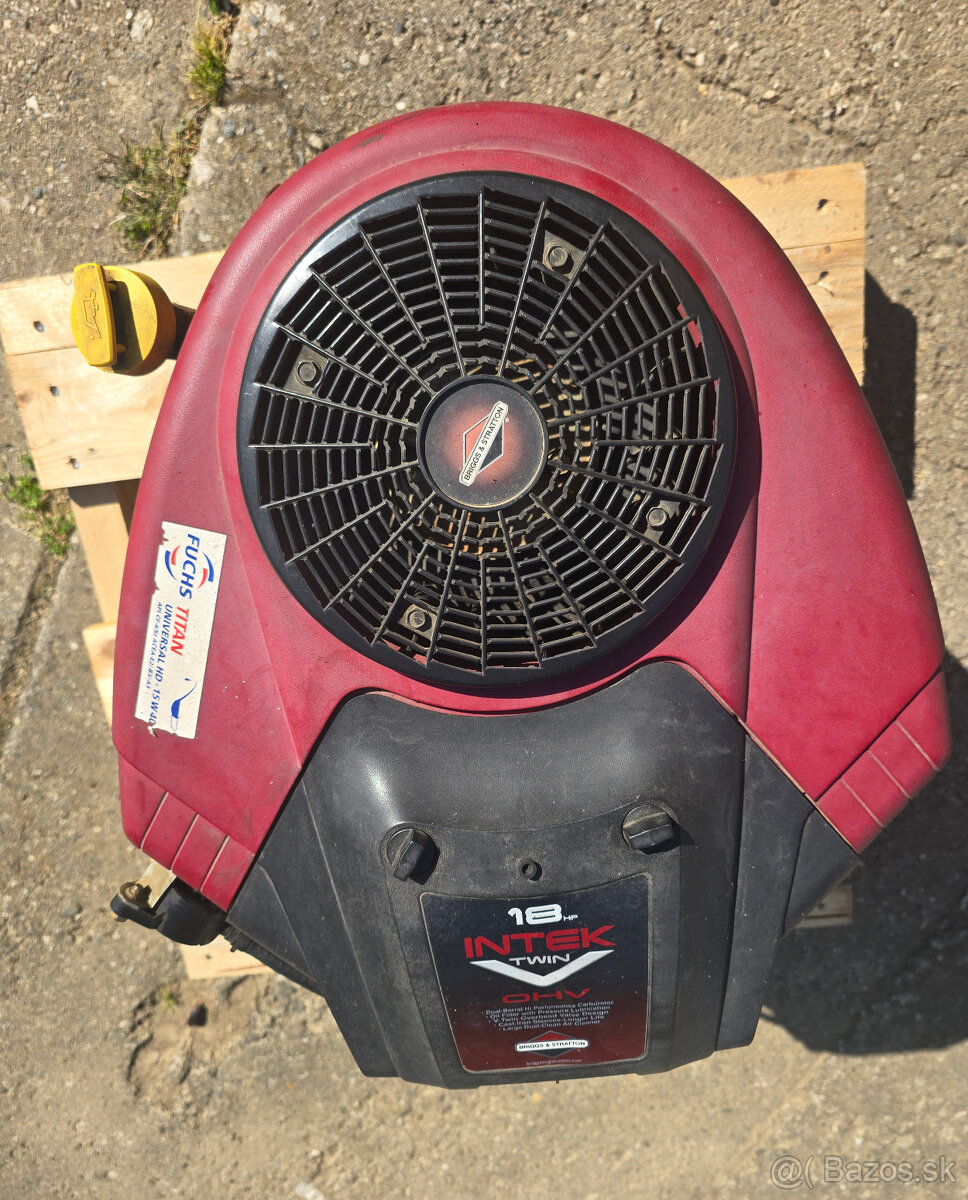 Štvrortaktný dvojvalcový motor BRIGGS&STRATTON