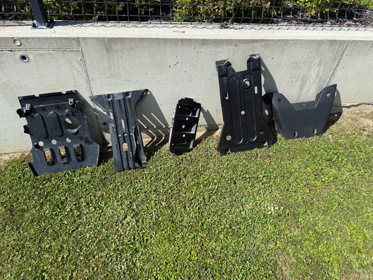 Kryt podvozku cf moto 520 long g2