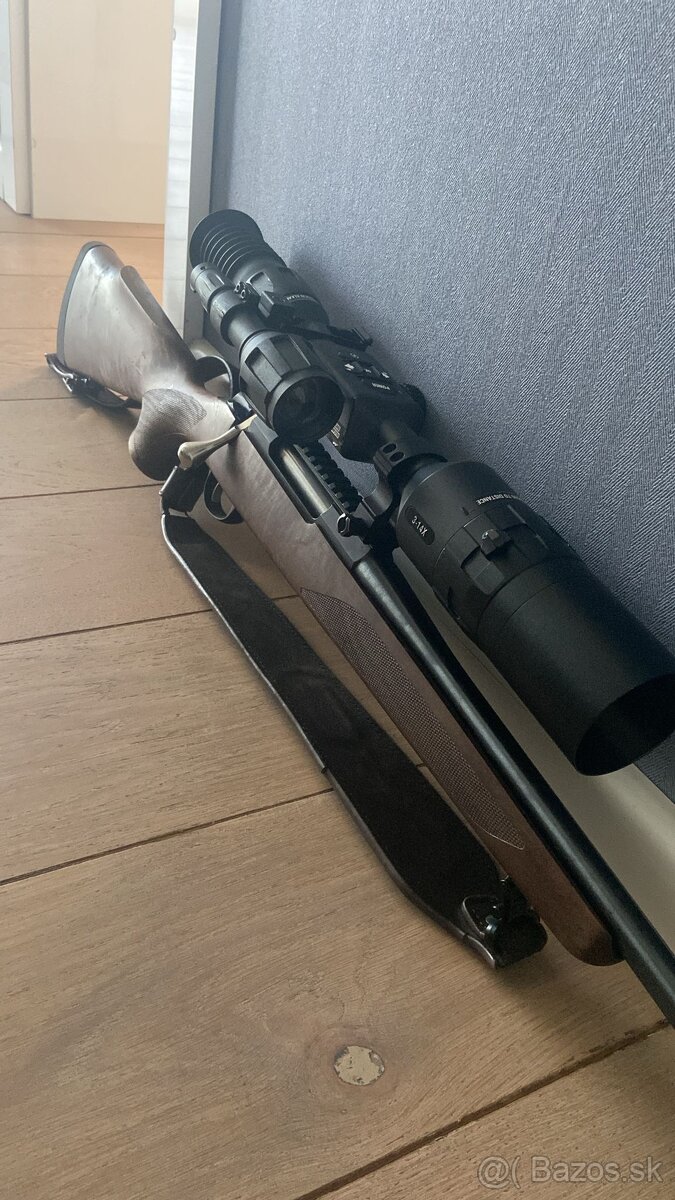 Tikka T3x Hunter , Tlmič stalon , optika deň/noc X-Sight 4k