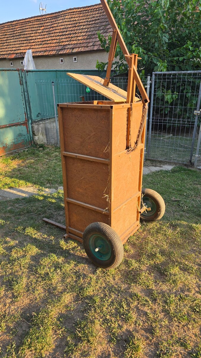 Predám balíkovač na seno a salámu