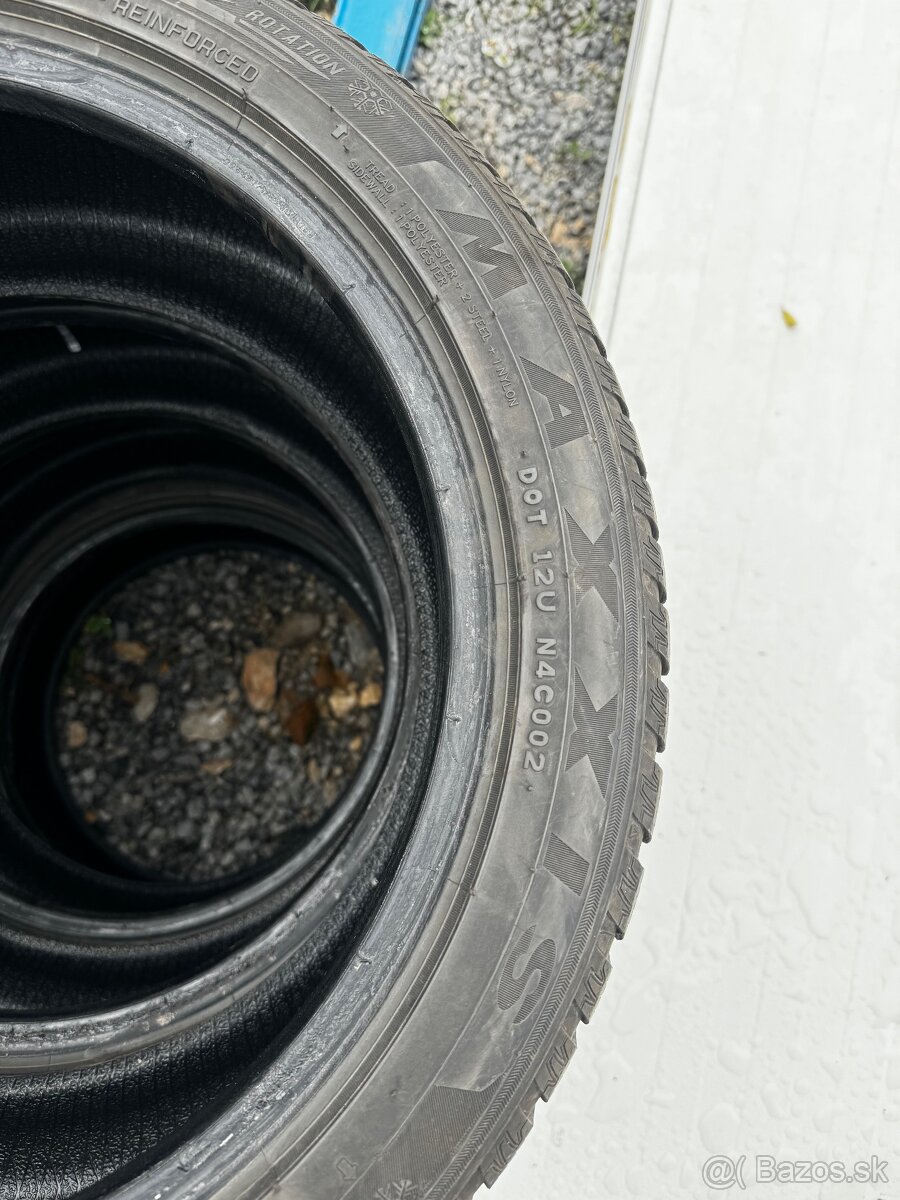 225/45 R17