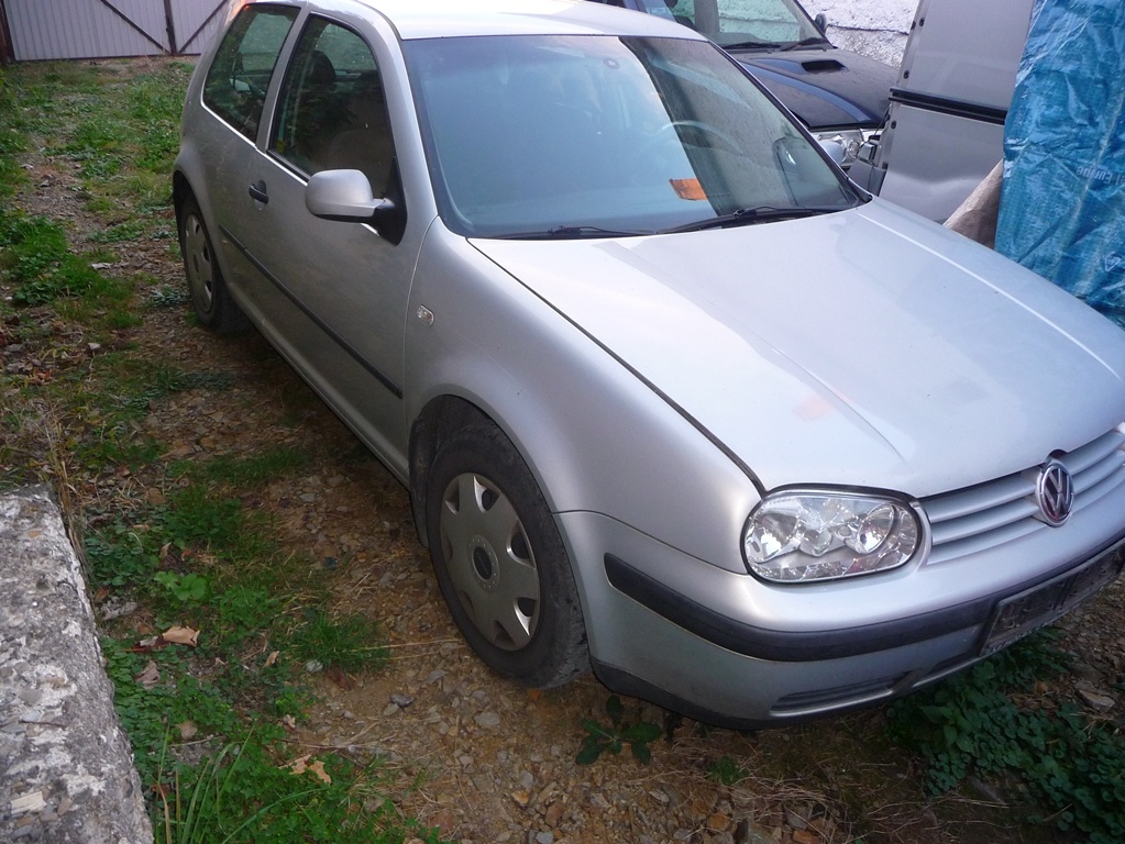 Volkswagen Golf IV...................nahradne diely
