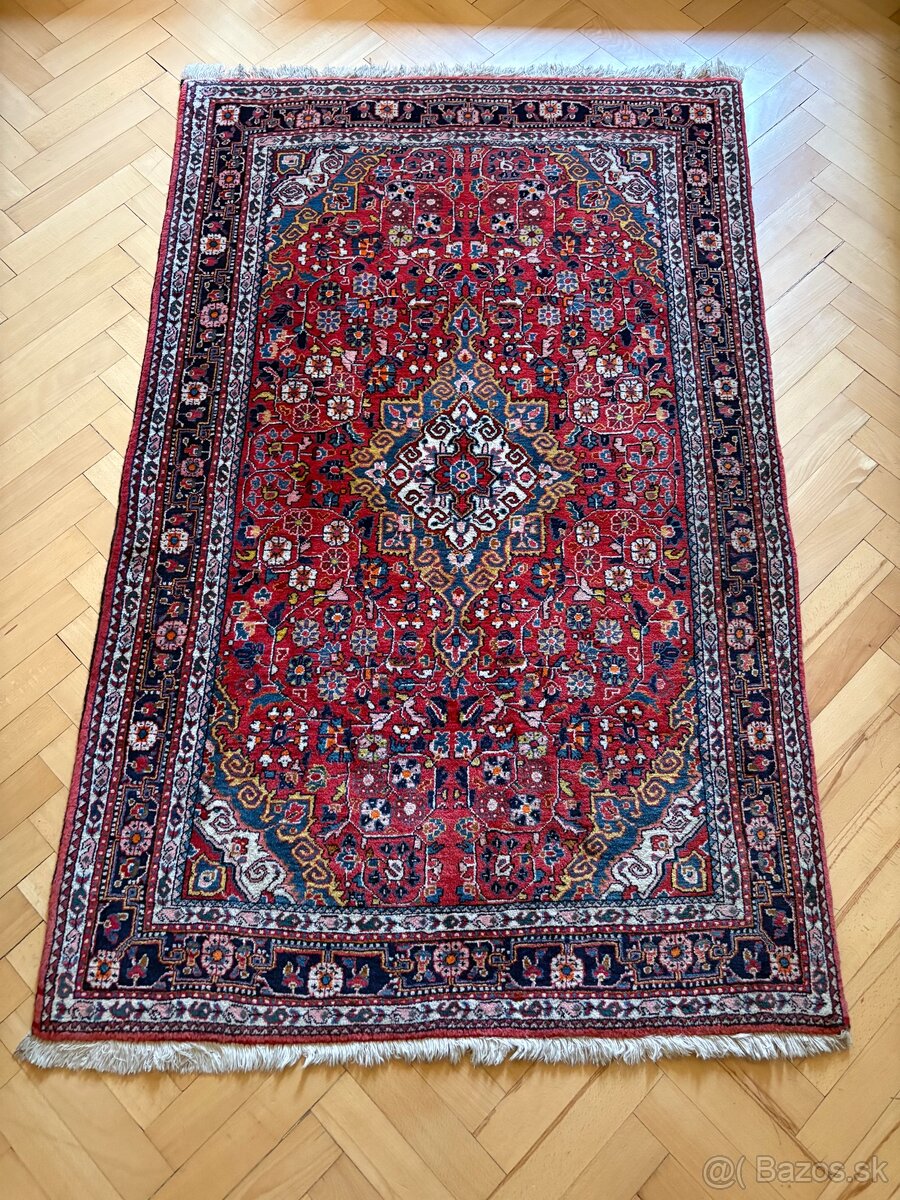 Kvalitný ručne viazaný koberec, vlna, 177x110, top stav