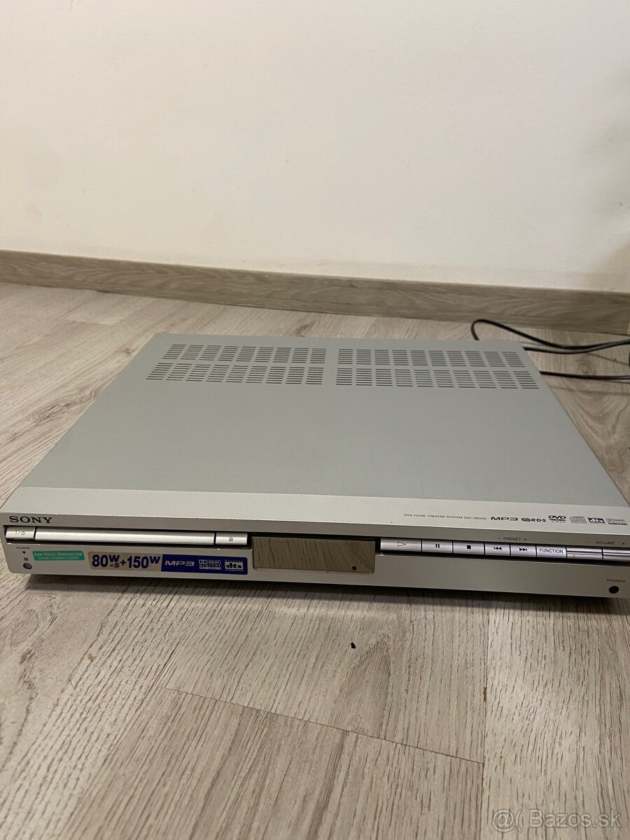 Domáce kino Sony DAV - SB200