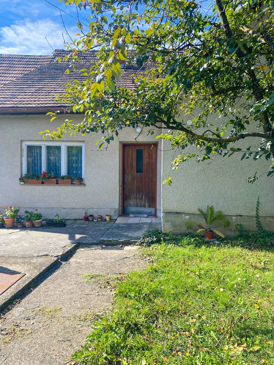 Na predaj 2 rodinné domy v jednej cene v Starej Turej