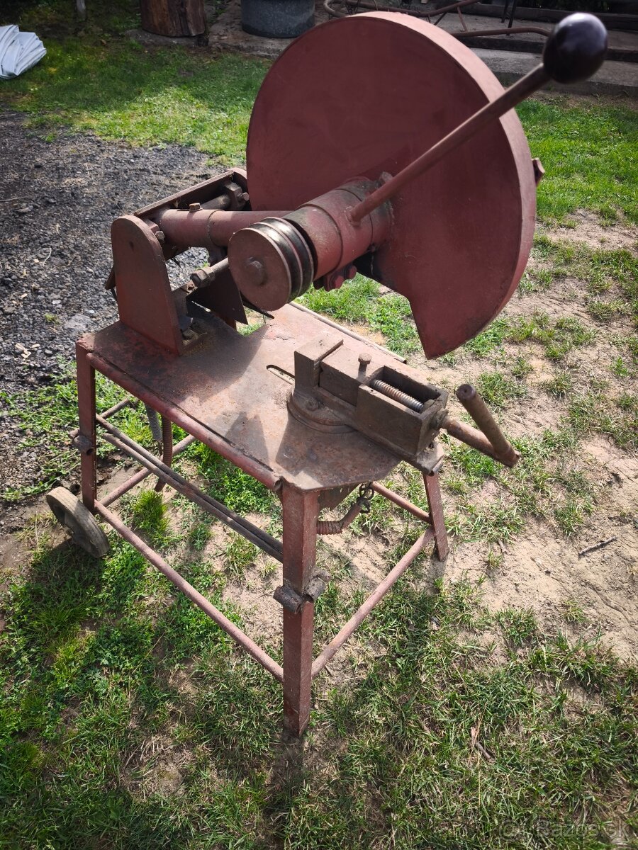 Stojanová rozbrusovačka