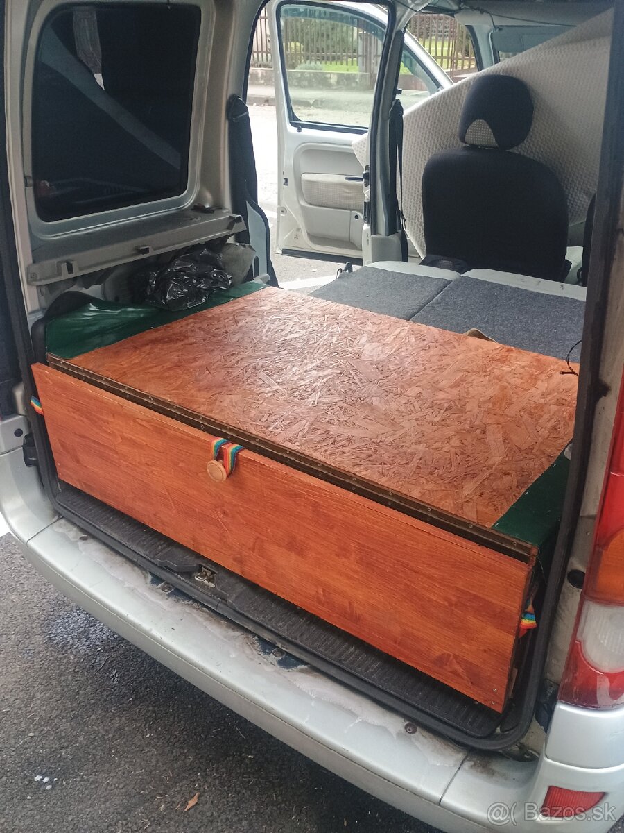 Posteľ do auta Renault kangoo