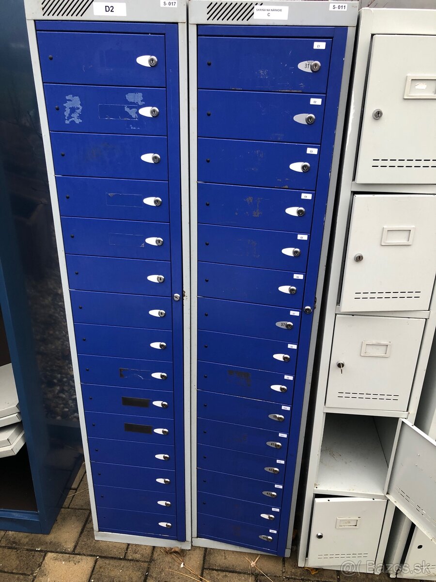 Plechová skriňa na náradie a drobnosti