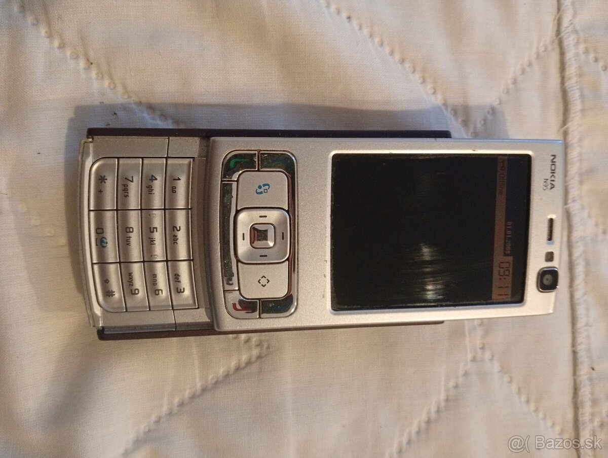 Nokia N 95 v top stave