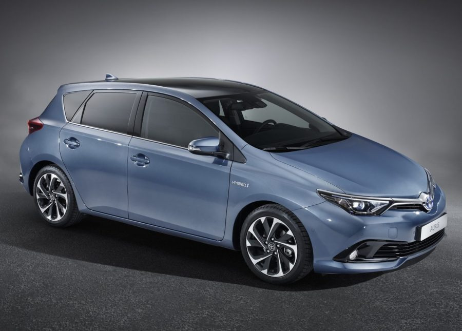 KÚPIM Toyotu AURIS, AUTOMAT 1,6L