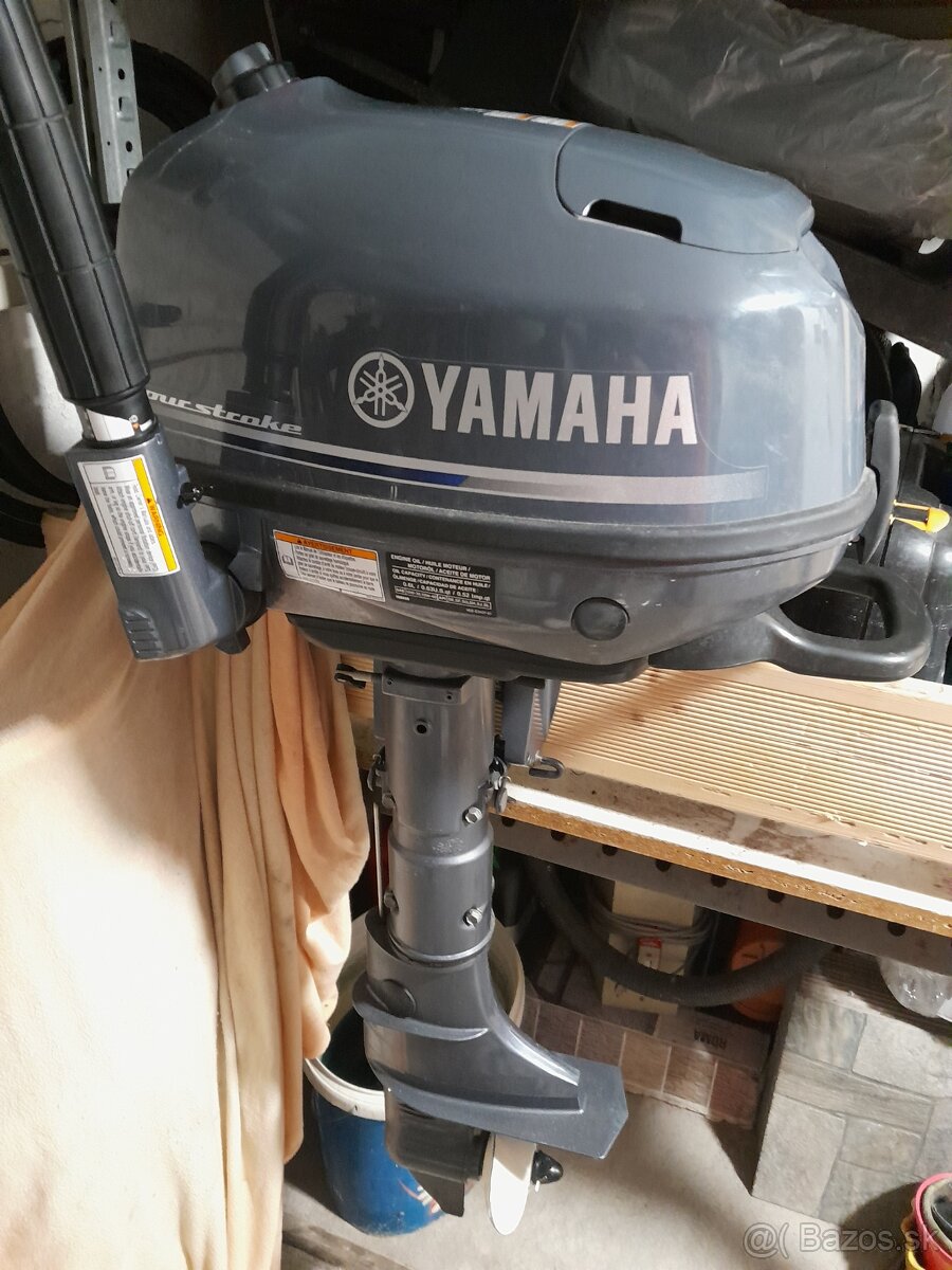Závesný lodný motor