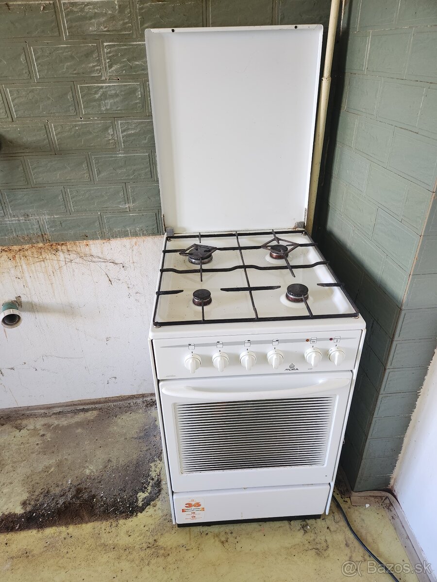 Plynovy sporak MORA 2220