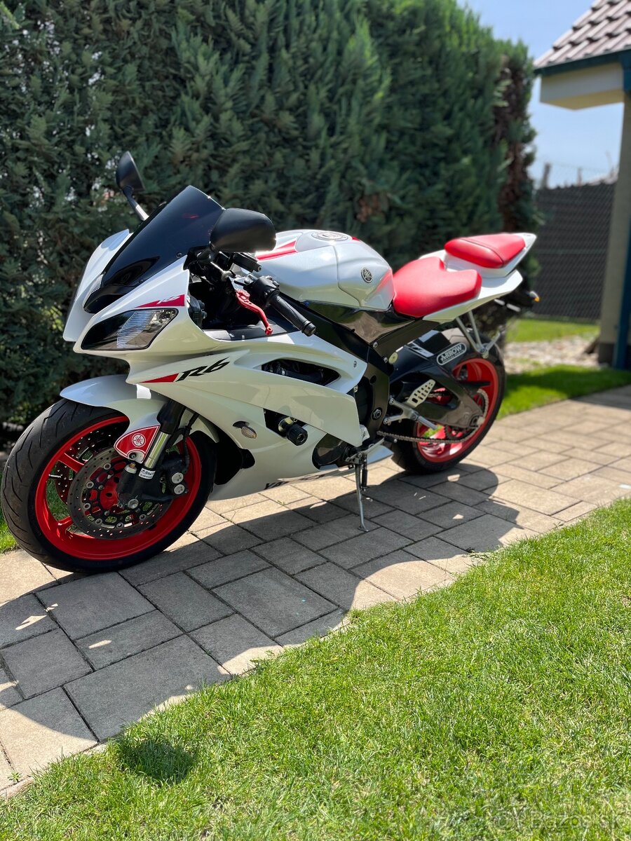 Yamaha R6