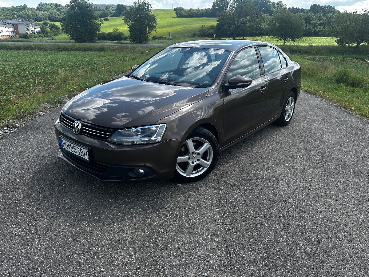 VOLKSWAGEN JETTA 1.2 tsi