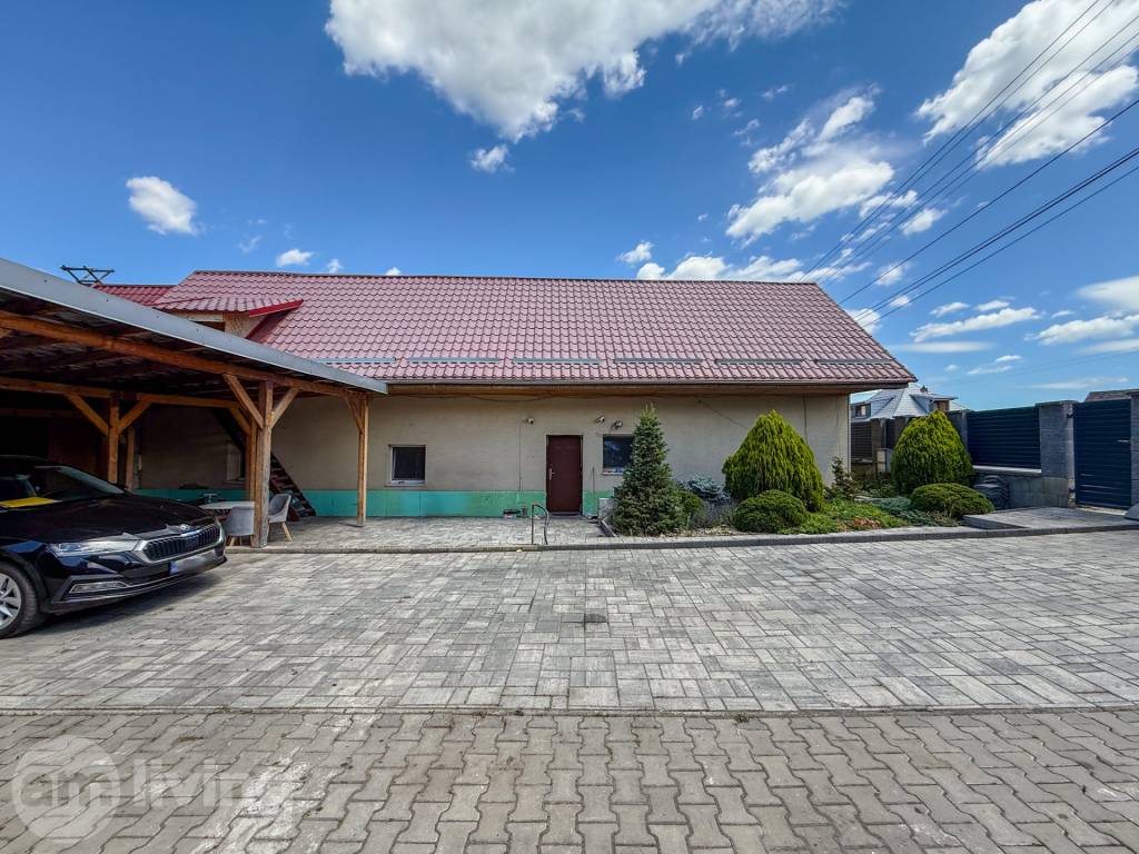 BÝVAJTE V RODINNOM DOME ZA CENU BYTU