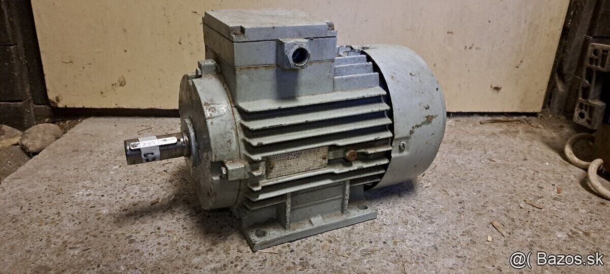 Predam patkovy MEZ Mohelnice 3 kw, 1430 ot/min, hriadel 28