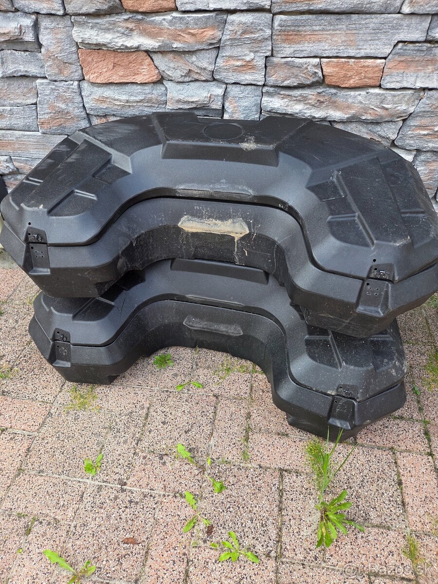 SHARK plastový box AX110