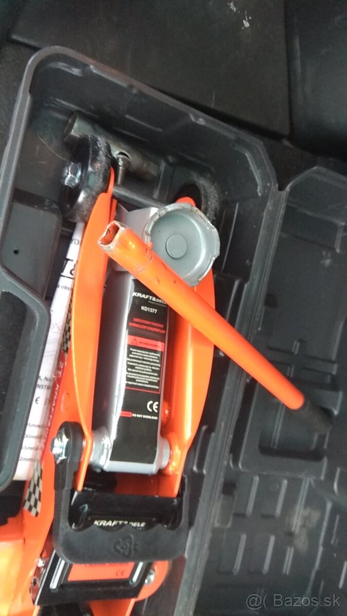 Hydraulicky zdvihak