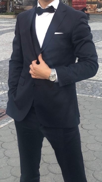 Hugo Boss oblek
