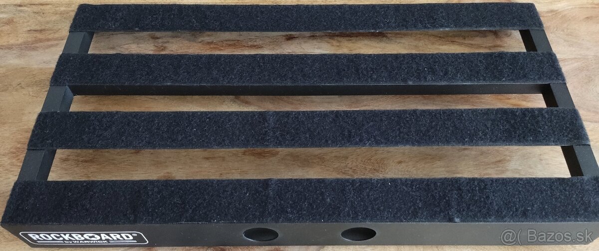 Predám nosič gitarových krabičiek Rockboard