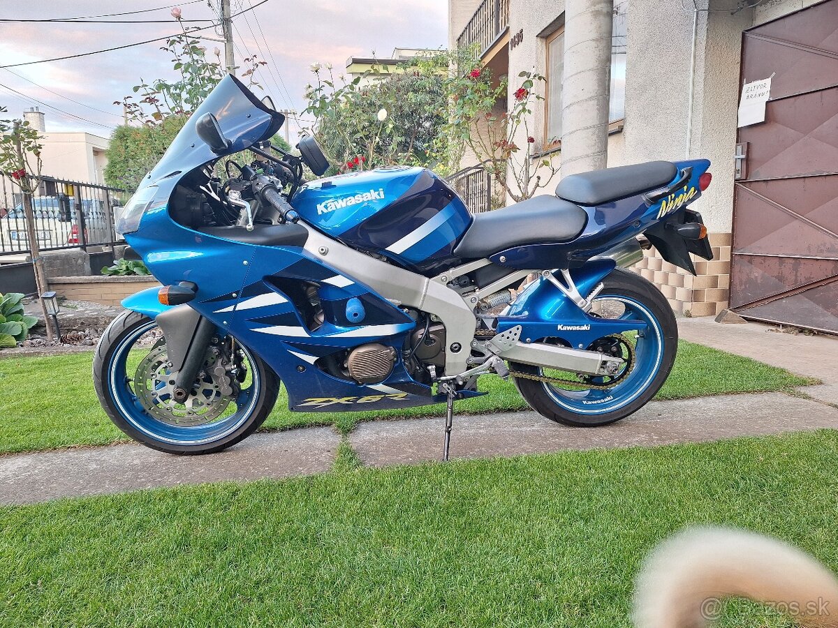 Predám Kawasaki zx6r ninja r.2001