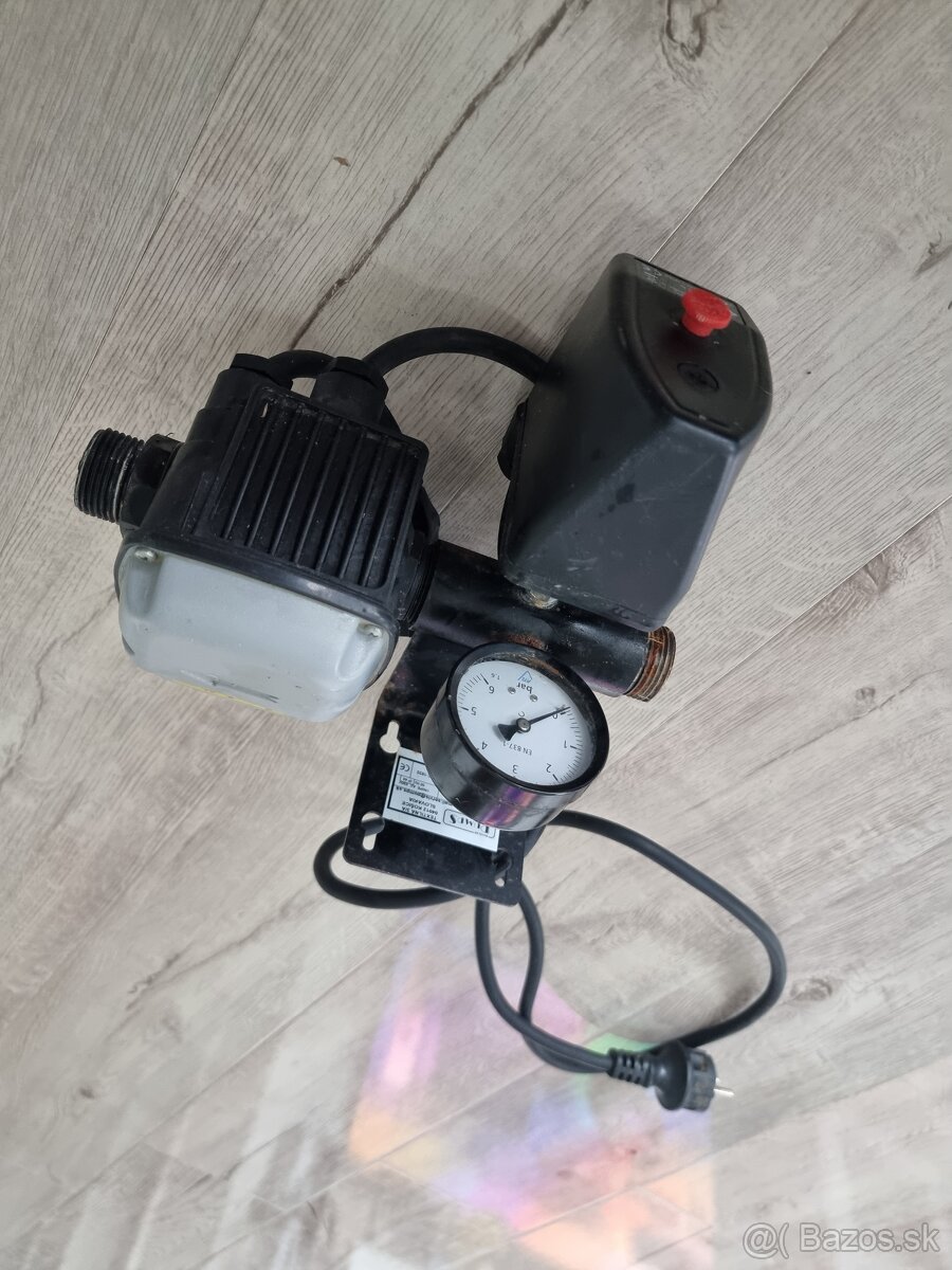 Tlakový spínač na vodu s ochrana behu na sucho