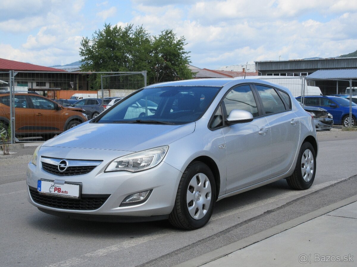 Opel Astra 1.7 CDTi 110k Enjoy