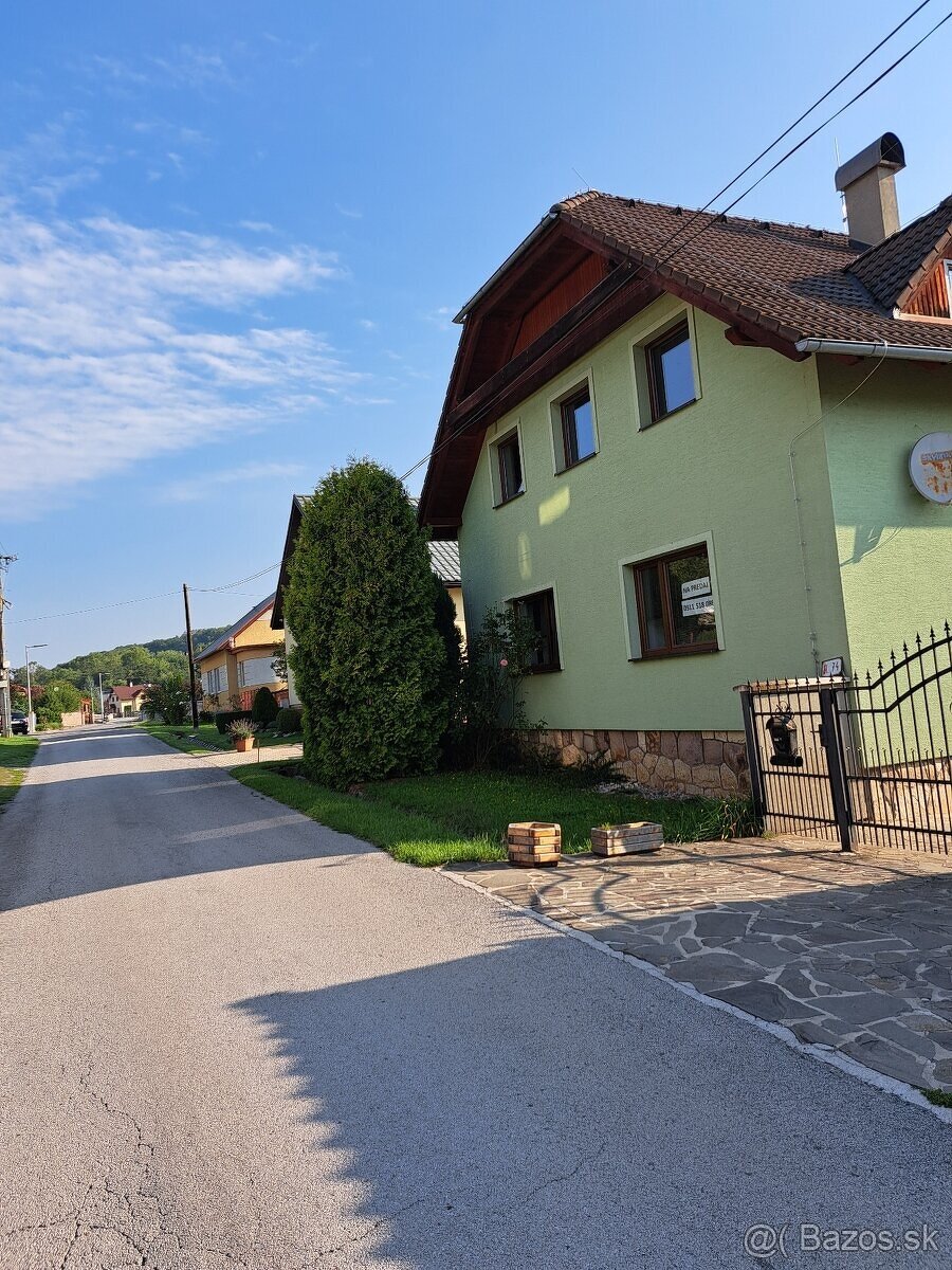 na predaj rodinná dom v Lutile