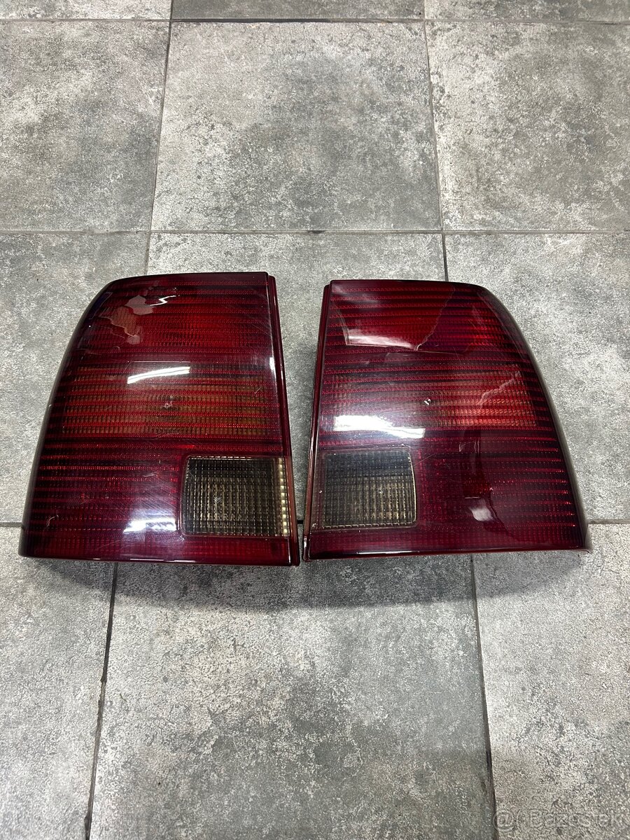 Zadne svetlá passat B5 sedan