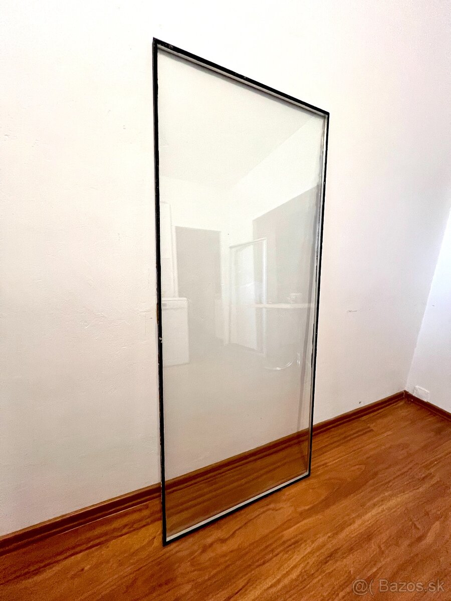 Predám Izolačné dvoj - sklo / okno - Ako nové