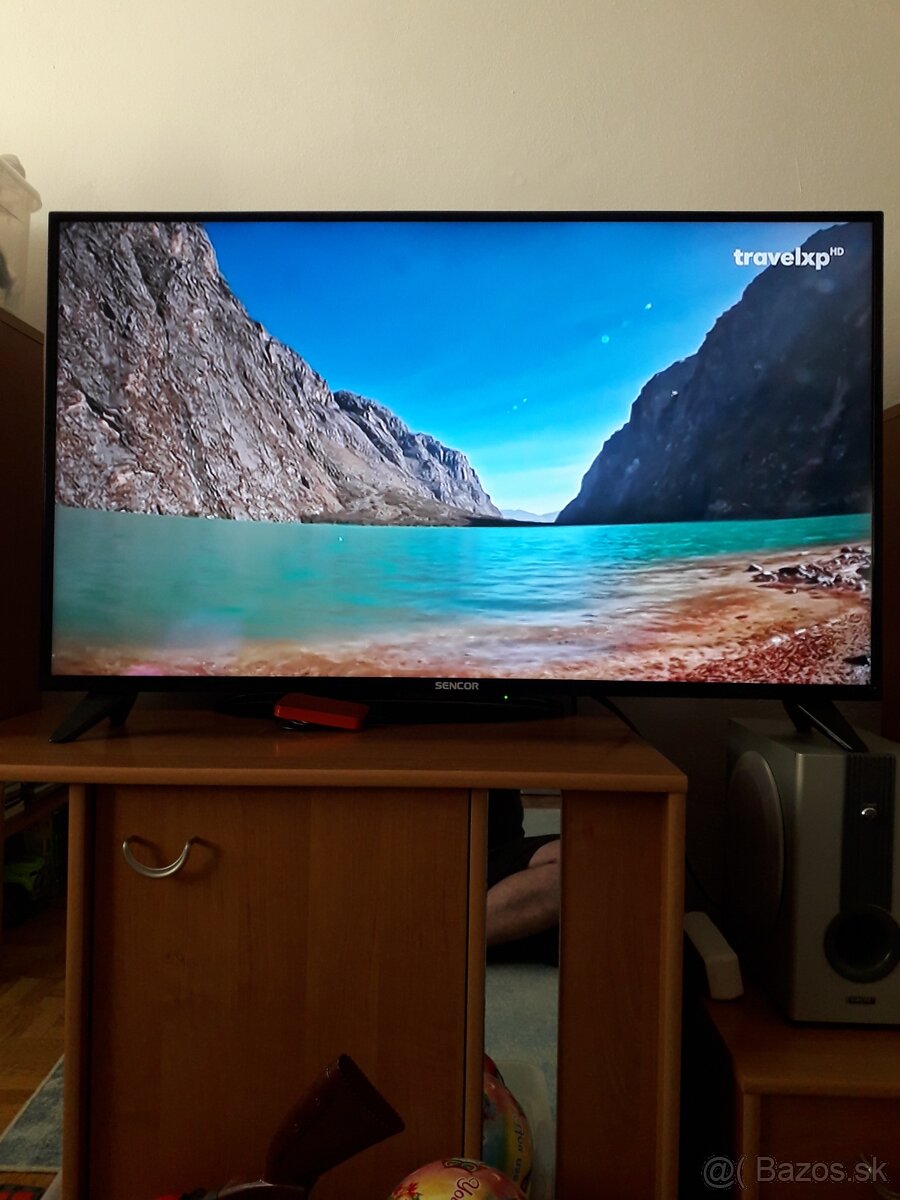 Televizor sencor 108cm