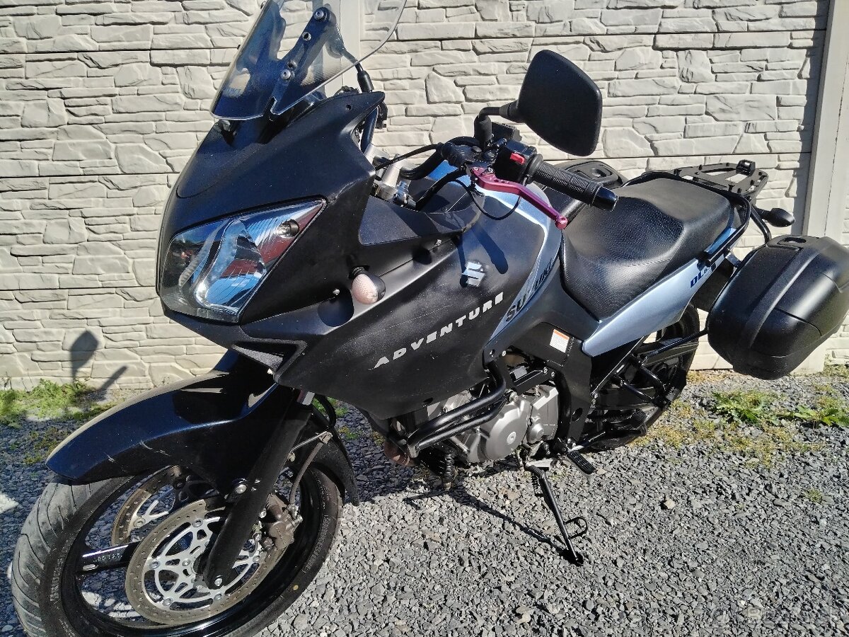 Suzuki v strom 650 najazdené iba 17 300 km