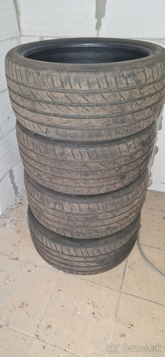 Predám Matador Hectora-255/35 R20 Letné spolu 40 euro.