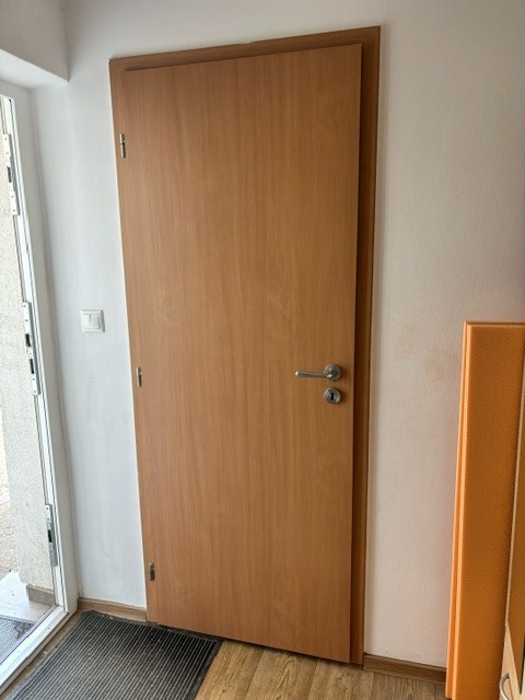 Interiérové dvere so zárubňou + obloženie