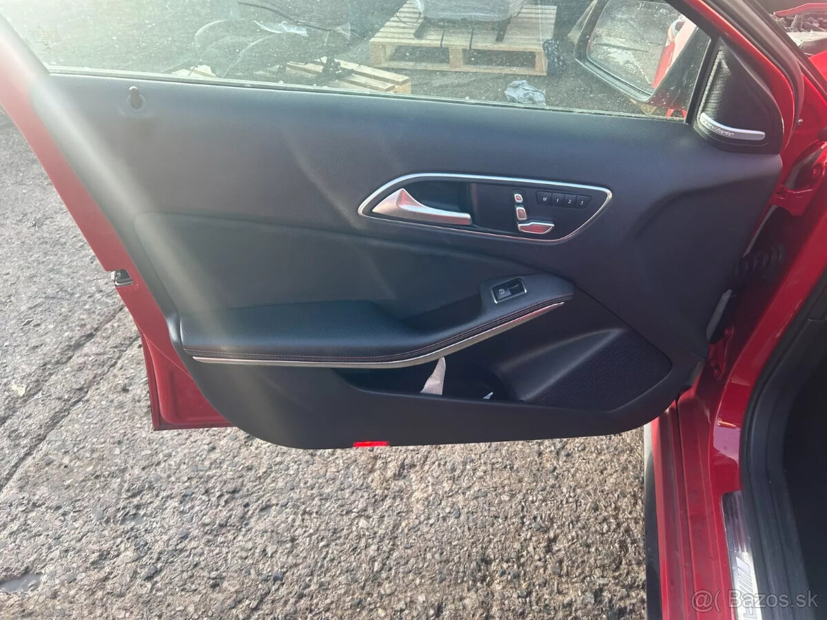 Predné sedadlá Mercedes A triedy A AMG z alcantary 2013-2018