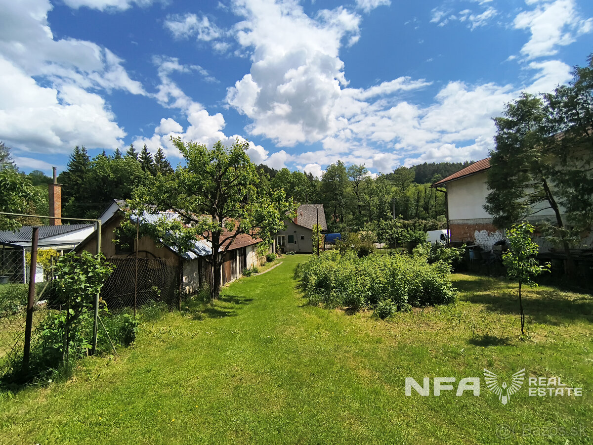 Rodinný dom v obci Kľačno s pozemkom 2879m2