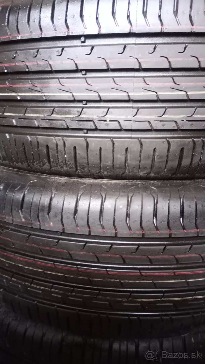 215/60 R17 96H letné pneumatiky Continental