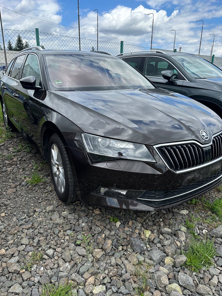 Skoda superb 1.5tsi 200tis km-rok 2019