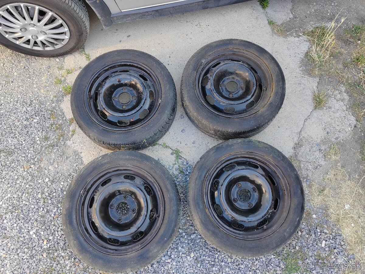 Plechové disky 4x108r14 s celoročnými pneumatikami