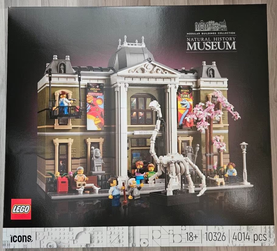 10326 LEGO Icons - Natural History Museum