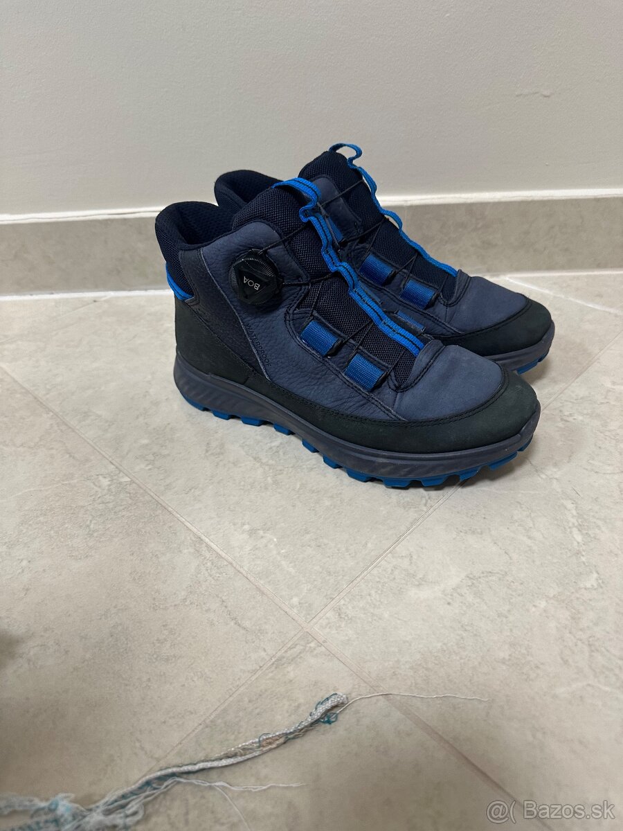 Darujem za odvoz chlapčenské oblečenie