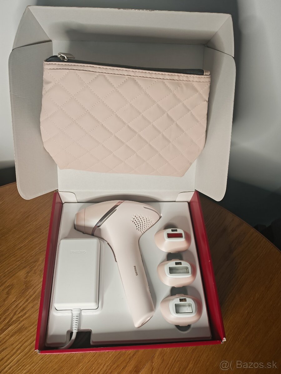 Philips Lumea BRI976/00 - IPL depilátor s nadstavcami v supe
