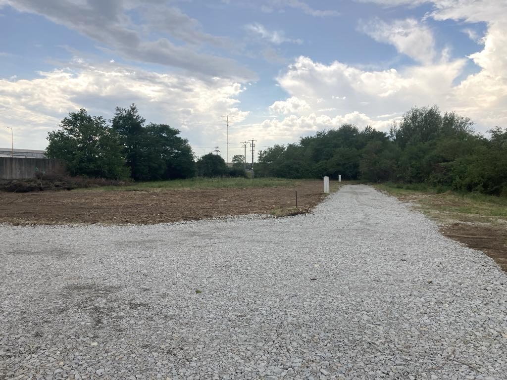 Čaňa – stavebný pozemok 493 m², súkromná ulica, elektrina, a