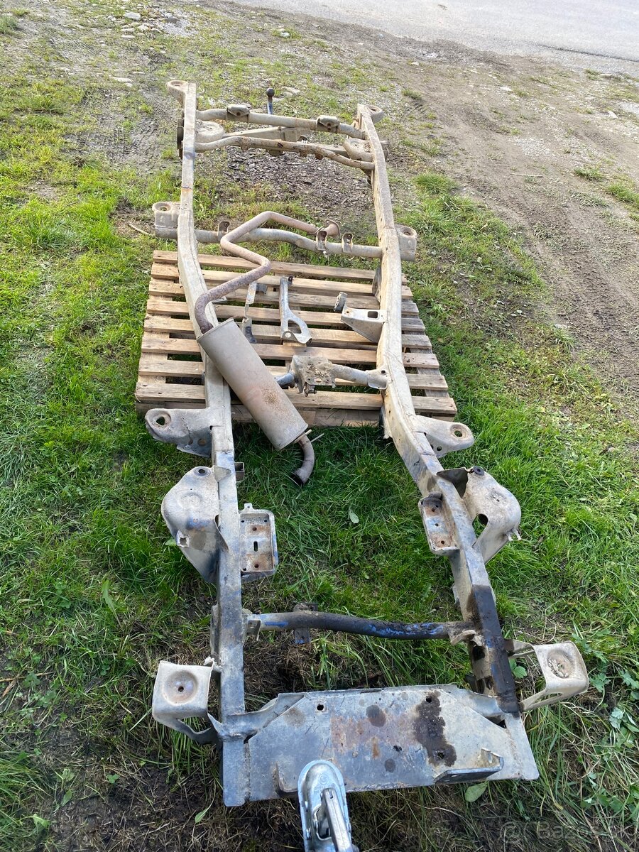 Šasy rám suzuki jimny