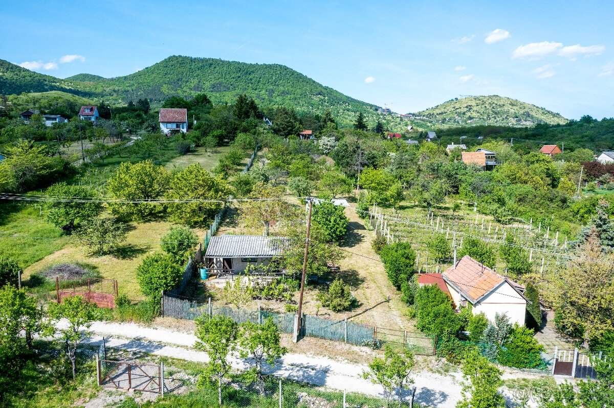 Chata s pekným výhľadom v Sátoraljaújhely, voda + elektrina