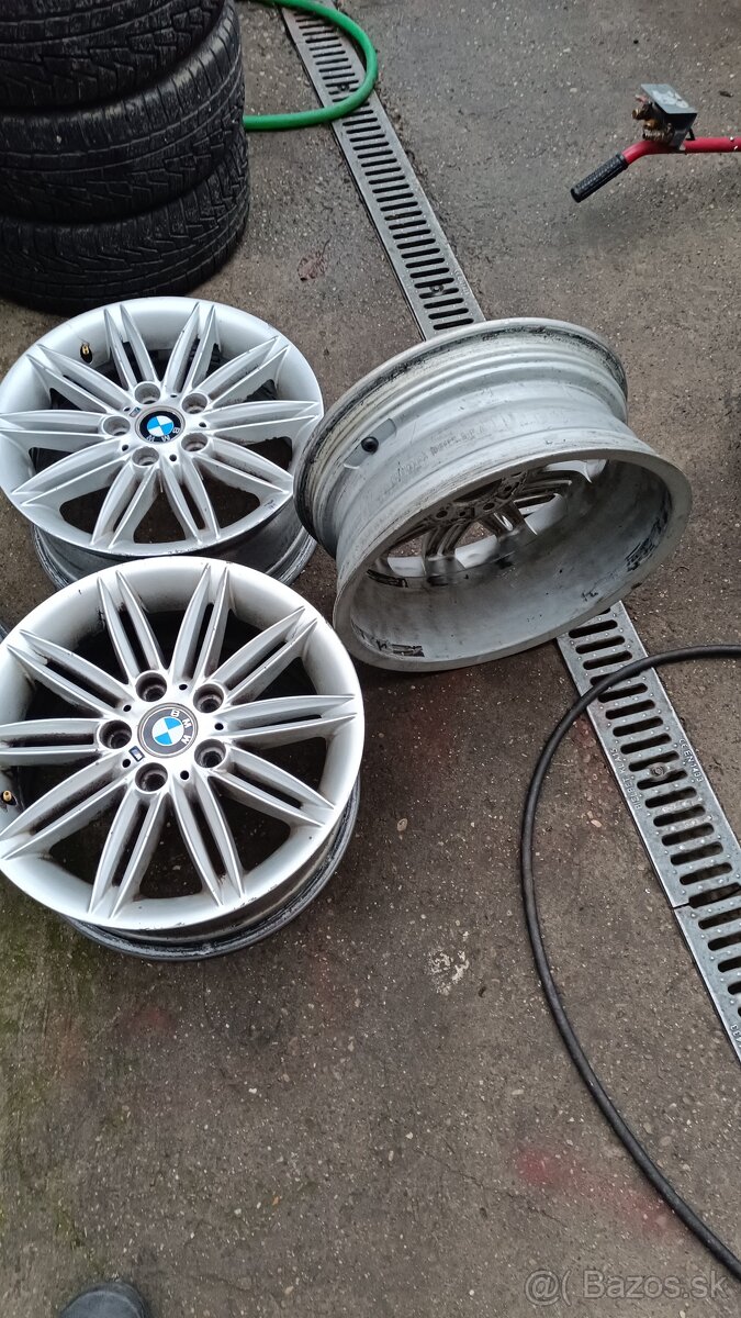 Elektróny na BMW X1