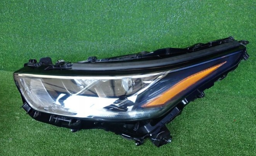 toyota highlander svetlo 2020+